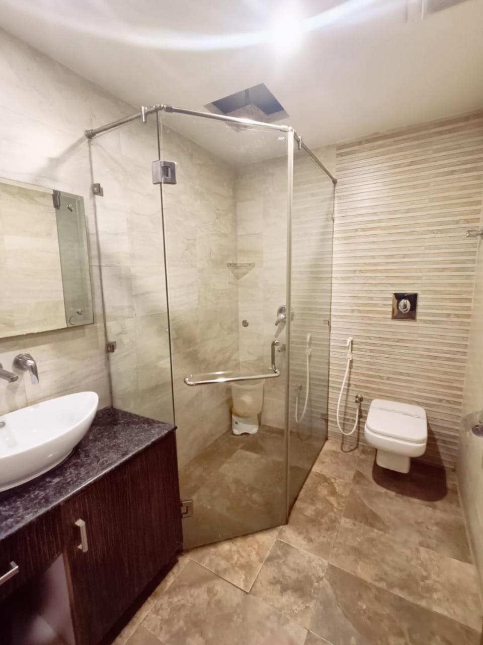 Hotel Waterfall Paschim Vihar Delhi Delhi (National Capital Territory of India) Exterior foto